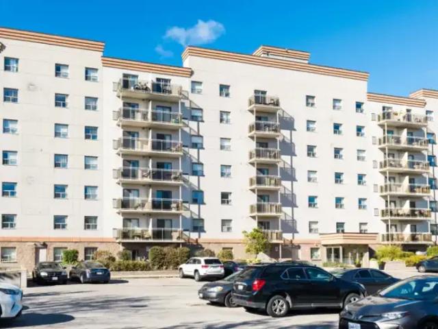 2 Bedroom Apartment Waterloo ON LS104990767