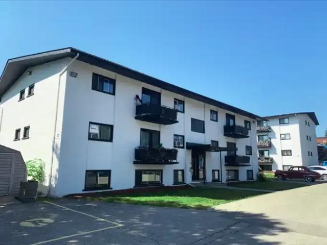 2 Bedroom Apartment Waterloo ON 104141083