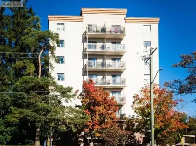 2 Bedroom Apartment Waterloo ON 105486571
