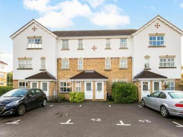 2 Bedroom Apartment Watford Hertfordshire 100649037