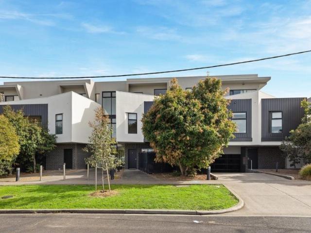 2 Bedroom Apartment West Footscray VIC 105811102