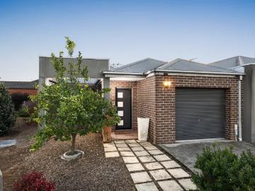 2 Bedroom Apartment Werribee VIC LS102472476