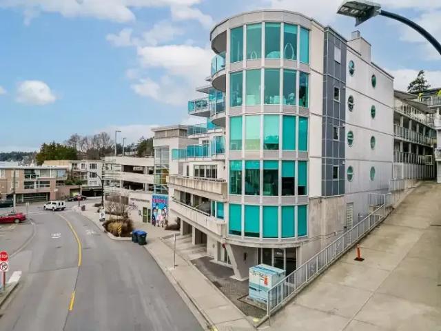 2 Bedroom Apartment White Rock BC 104863814