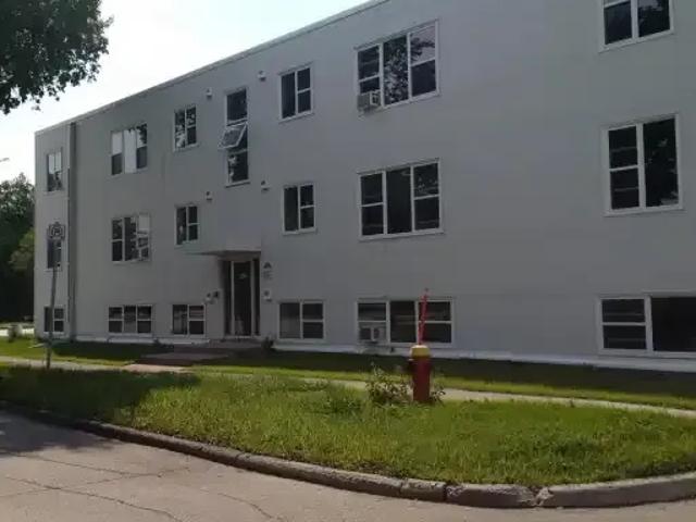 2 Bedroom Apartment Winnipeg MB 104637151