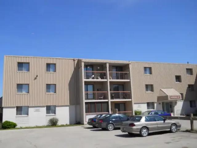 2 Bedroom Apartment Winnipeg MB 104840711