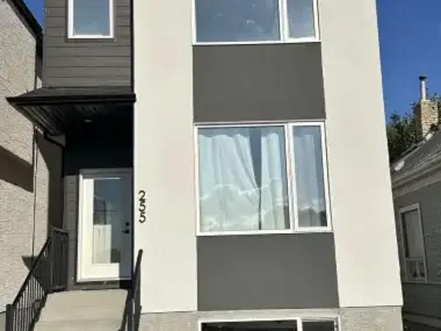 2 Bedroom Apartment Winnipeg MB 106044752