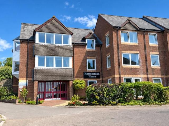2 Bedroom Apartment Wincanton Somerset 106146598