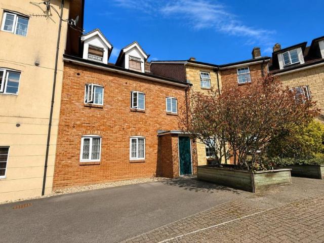 2 Bedroom Apartment Wincanton Somerset 106161254