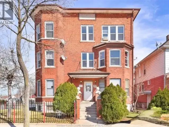 2 Bedroom Apartment Windsor ON 104972928