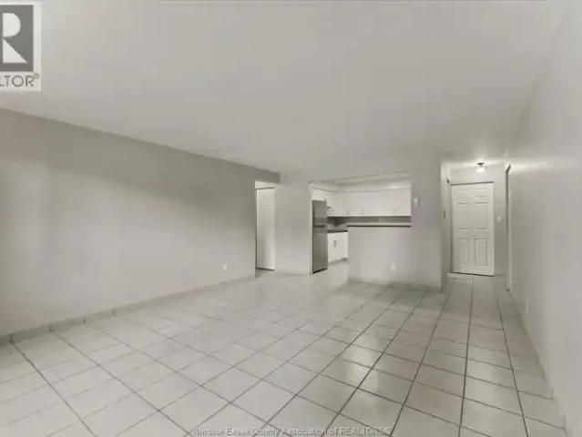 2 Bedroom Apartment Windsor ON 100444790