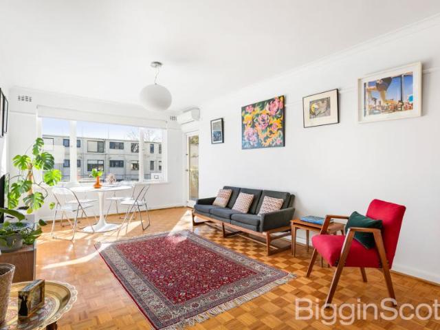 2 Bedroom Apartment Windsor VIC 105863577