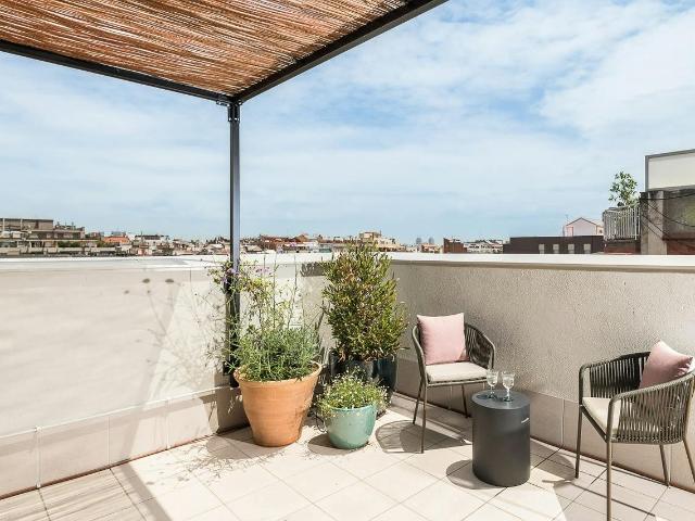 2 Bedroom Apartment with Communal Rooftop Terrace in Eixample, Barcelona Amsterdam Apartments for Rent