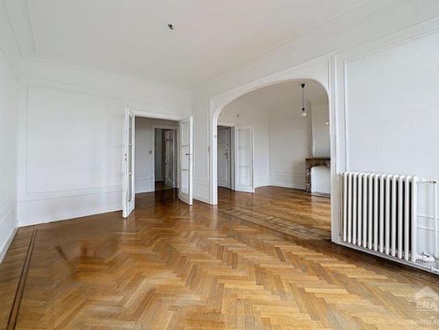 2 bedroom apartment with conservatory for rent in Brussels