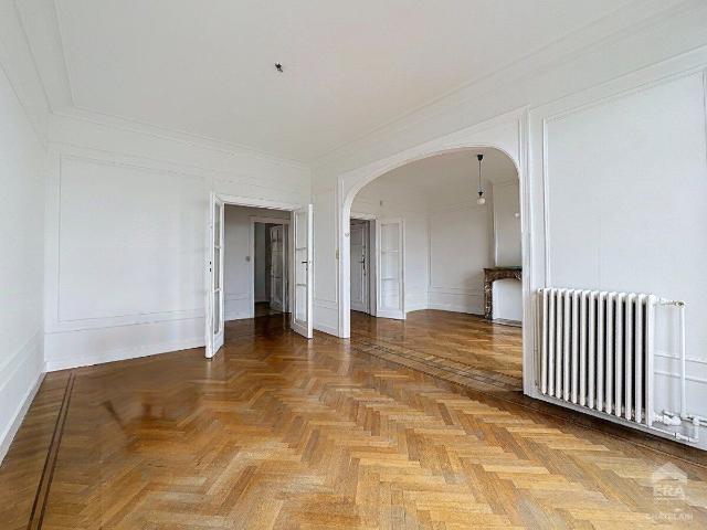 2 bedroom apartment with conservatory for rent in Brussels