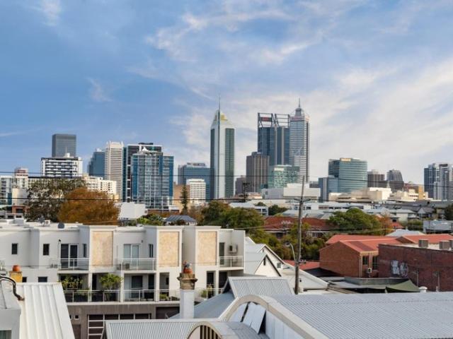 2 Bedroom Apartment with City View!