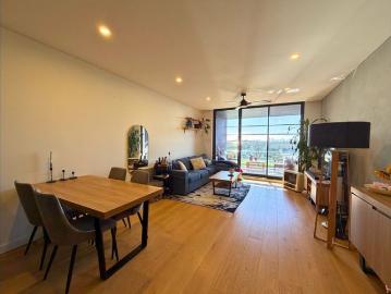 2 BEDROOM APARTMENT WITH CITY VIEWS