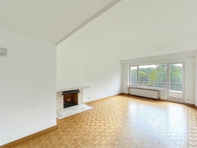 2 BEDROOM APARTMENT WITH A BALCONY