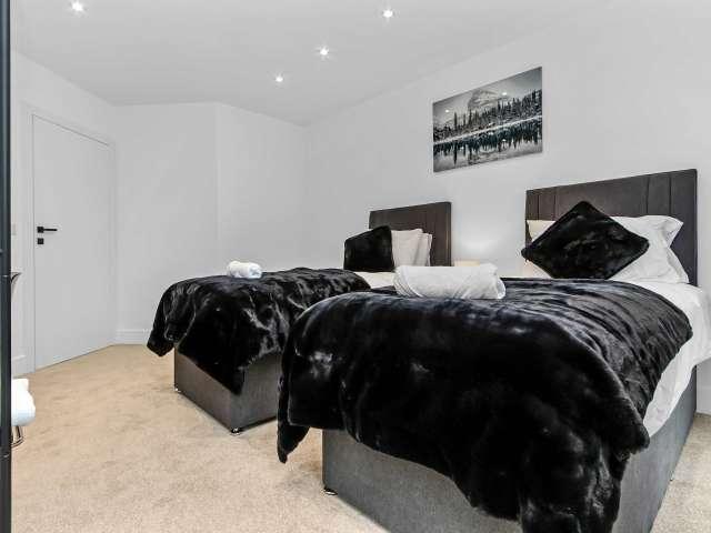 2 Bedroom Apartment with Balcony, East Croydon