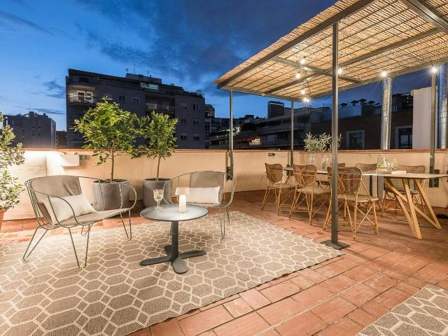 2 Bedroom Apartment with Balcony in Gràcia, Barcelona Amsterdam Apartments for Rent