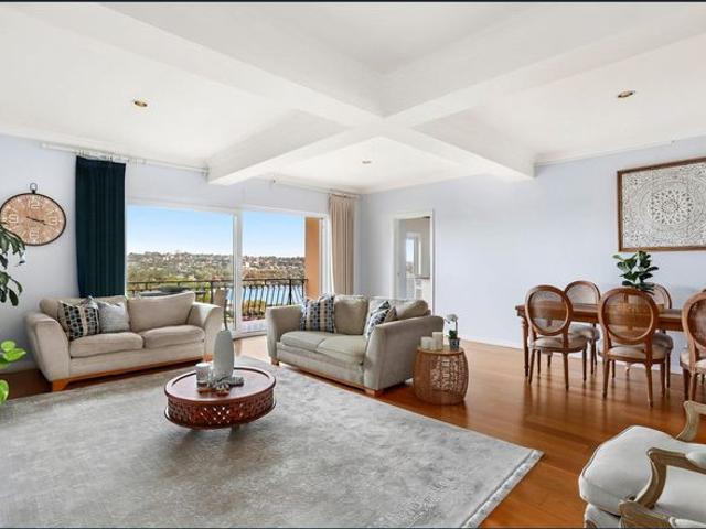 2 BEDROOM APARTMENT WITH BREATHTAKING VIEWS IN VAUCLUSE