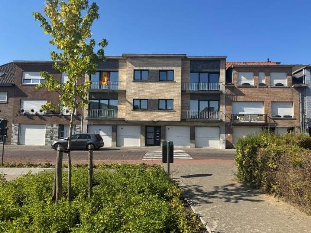 2 bedroom apartment with garage, close to Merchtem train st