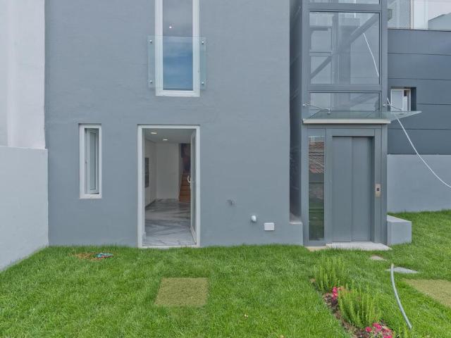 2 Bedroom Apartment with garden, Monte Estoril, Cascais