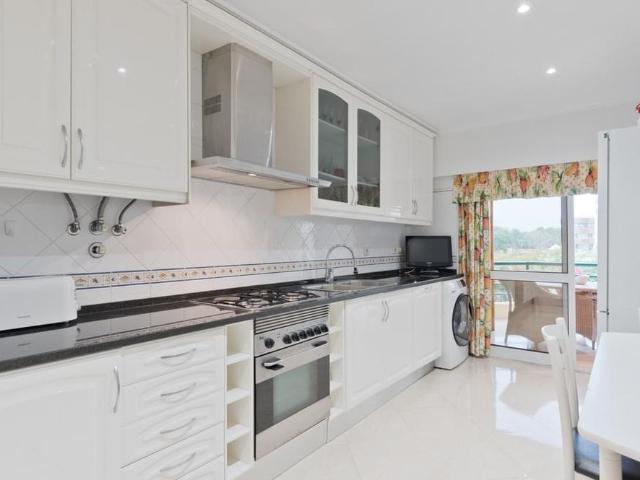 2 Bedroom Apartment with garden, Cascais