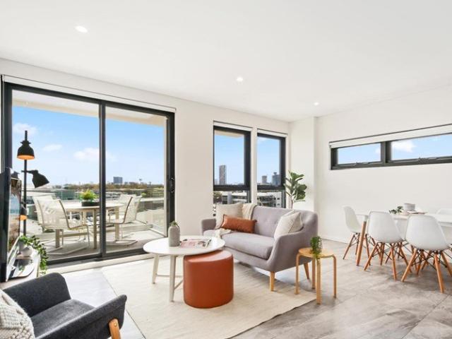 2 Bedroom Apartment with Designer Finishes