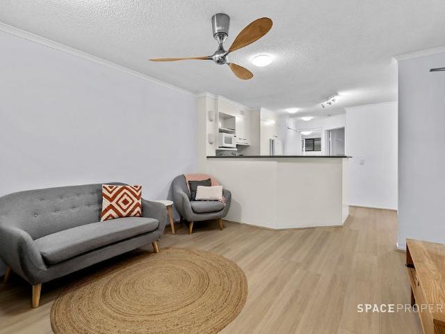2 bedroom Apartment With Exclusive Courtyard