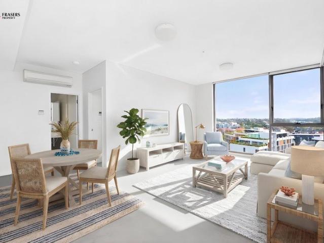 2 BEDROOM APARTMENT WITH LARGE STUDY, INCLUDING CARSPACE & STORAGE CAGE PRIVATE INSPECTION AVAILABLE UPON REQUEST