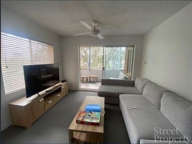 2 BEDROOM APARTMENT WITH LEAFY OUTLOOK