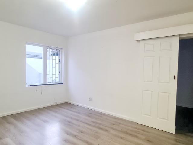 2 Bedroom Apartment with Sea and Mountain Views to Rent in Hermanus Heights