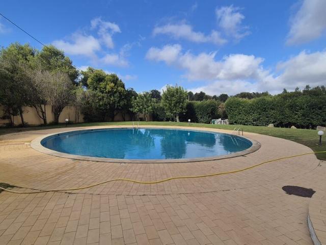2 Bedroom Apartment with parking, Alcabideche, Cascais