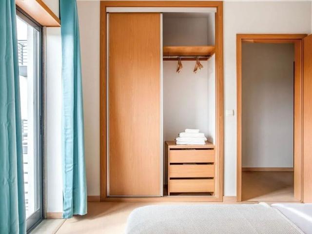 2 Bedroom Apartment with parking, Lumiar, Lisboa