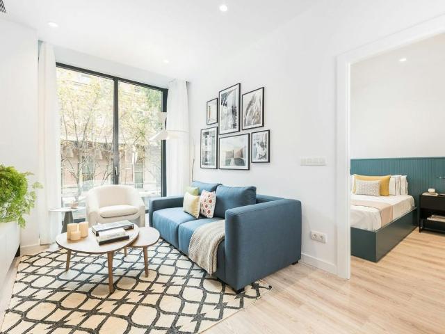 2 Bedroom Apartment with Rooftop Terrace in Eixample, Barcelona Amsterdam Apartments for Rent