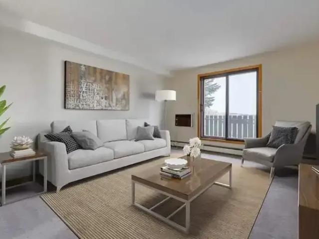 2 Bedroom Apartment Yorkton SK 104875292