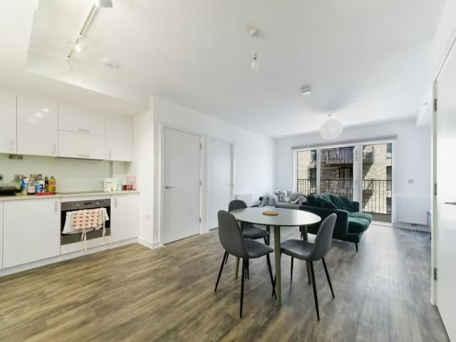 2 bedroom apartment