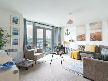 North East, North England - Balcony, Equipped kitchen