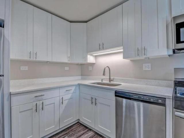 2 bedroom, Arlington Heights IL 60004 LS105596342