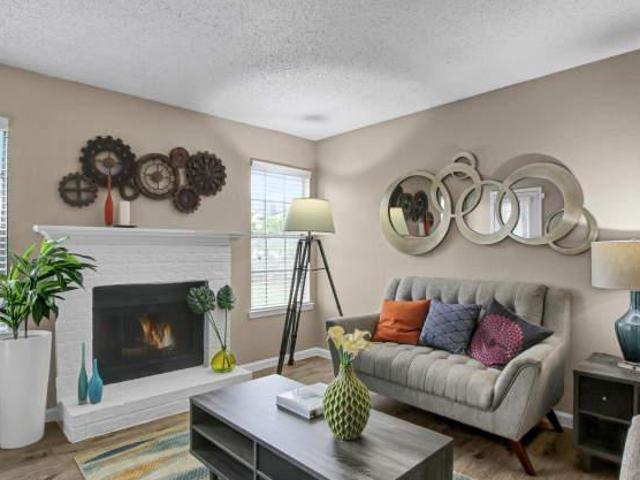 2 bedroom, Arlington TX 76006 105852361