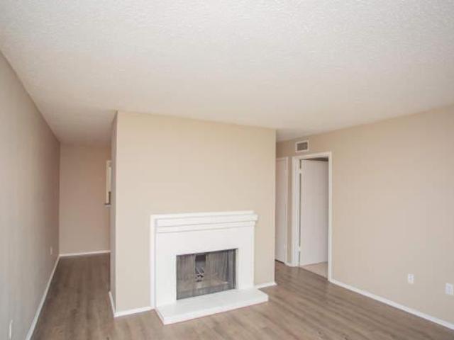 2 bedroom, Arlington TX 76006 105853059