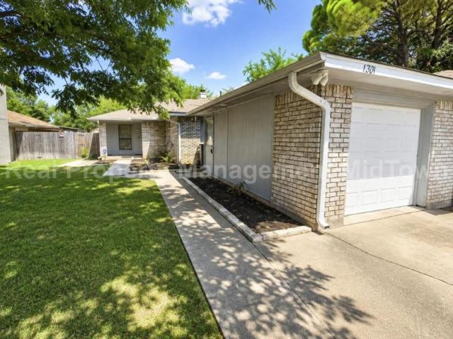 2 bedroom, Arlington TX 76015 LS105020252