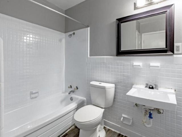 2 bedroom, Arlington TX 76010 106024004