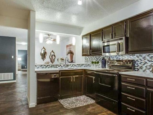 2 bedroom, Arlington TX 76011 102739563