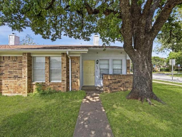 2 bedroom, Arlington TX 76012 102696980