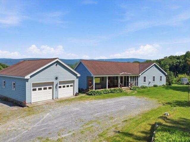 2 bedroom, Arlington VT 05250 105633893
