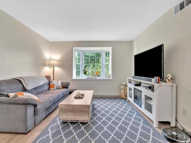 2 bedroom, Arlington VA 22204 106023949