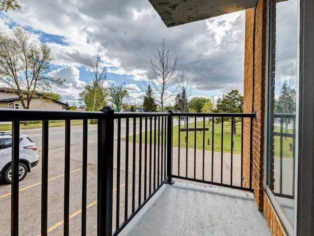 2 Bedroom at Arlington Heights