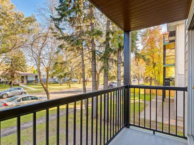 2 Bedroom at Evergreen Apartments
