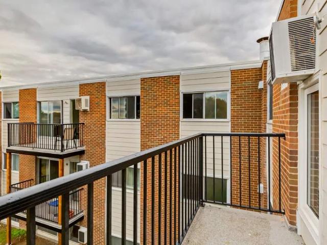 2 Bedroom at Fairway Plaza